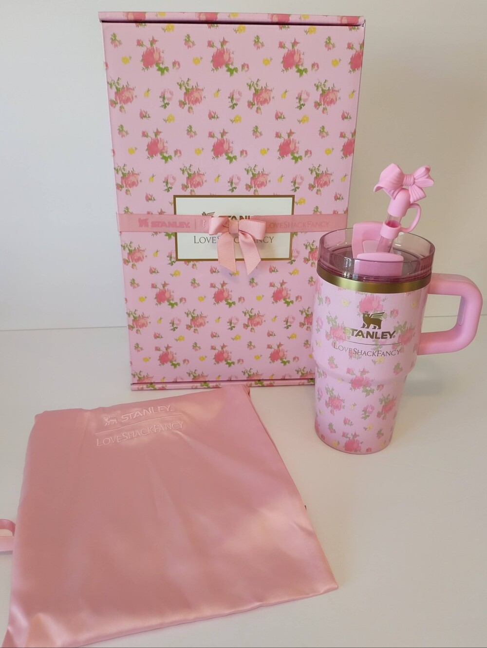 Stanley Pink Floral Mug with Bow Straw - Picture 3 of 5